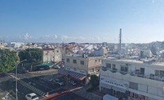 Top floor 3 bedroom apartment in vibrant Omonoia 