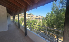 Spacious four bedroom house in peaceful Agios Ambrosios 