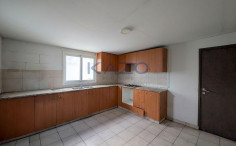 Mixed use commercial building in Latsia, Nicosia 