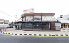 Mixed use commercial building in Latsia, Nicosia 