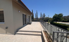 Modern villa with pool in tranquil Parekklisia location Modern villa with pool in tranquil Parekklisia location