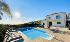 5 bedroom sea view villa for sale in Chloraka Paphos | private pool 