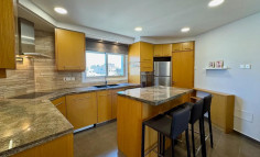 Beautiful 2 bedroom apartment to rent in Lykabittos