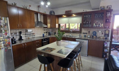 For bed house for sale in Lakatamia