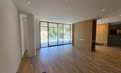 Luxury 3 bedroom apartment to rent in Agioi Omologites
