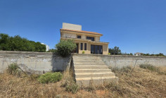 8 bedroom house to rent in Agia Thekla