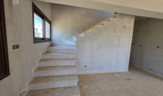 8 bedroom house to rent in Agia Thekla
