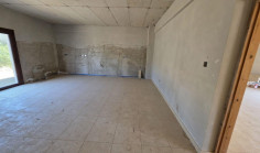 8 bedroom house to rent in Agia Thekla