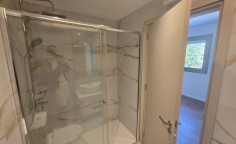 Large 2 bedroom apartment to rent in Lykabittos