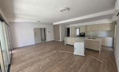 3 bedroom apartment to rent in Lykabittos