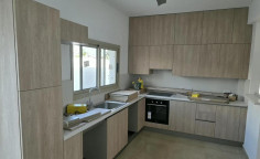 3 bedrooms house to rent in Acropolis