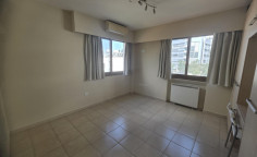 3 bedroom apartment for sale in Agioi Omologites