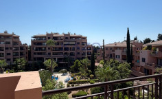 Spacious 3 bedroom apartment in vibrant Kato Paphos 