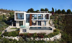 Modern four bedroom villa in scenic Tala with sea view 