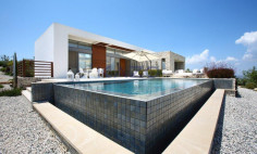 Modern villa with sea view and pool for sale 