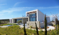 3 bedrooms - villa - Pafos - for sale - -7226 