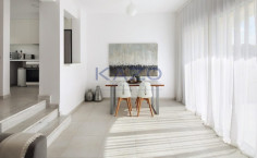 Modern south facing 2 bedroom furnished apartment in Tala 