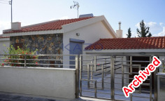 Spacious furnished villa with pool in Episkopi 