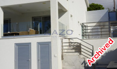 Spacious furnished villa with pool in Episkopi 