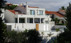 Spacious furnished villa with pool in Episkopi 