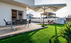Spacious 3 bedroom house to rent in Kapparis