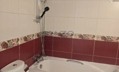 Spacious unfurnished upper level apartment in quiet Polemidia Kato 