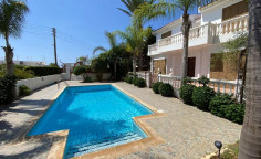 Spacious 3 bedroom house to rent in Agia Thekla