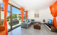 Luxury 3 bedroom house to rent in Agia Thekla