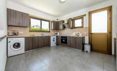 Luxury 3 bedroom house to rent in Agia Thekla