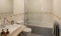 3 bedroom apartment to rent in Lykabittos