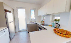 Large 4 bedroom villa with swimming pool for sale in Coral Bay
