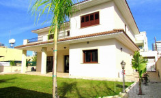 4 bedroom villa with swimming pool for sale in Sklavenites