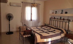 Luxury 4 bedroom furnished villa with swimming pool for sale in Coral Bay