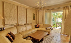 Lovely 4 bedroom villa with swimming pool for sale in Chloraka