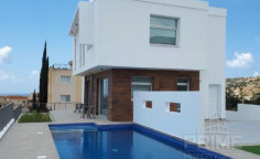 Large 3 bedroom furnished villa with swimming pool for sale in Peyia