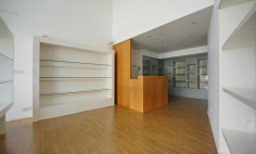 Luxury shop for sale in Agios Nicolaos