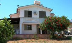 3 bedroom furnished house with swimming pool for sale in Protaras
