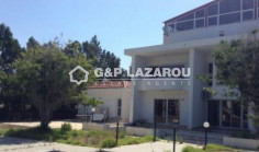 Large 4 bedroom house with swimming pool for sale in Pyla