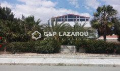Large 4 bedroom house with swimming pool for sale in Pyla