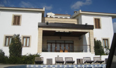 Lovely 4 bedroom house with swimming pool for sale in Tala