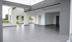 Lovely 5 bedroom house with swimming pool to rent in Agios Tychonas