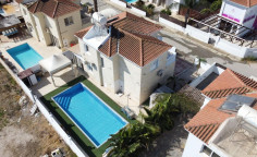 Lovely 3 bedrooms house with swimming pool for sale in Agia Thekla