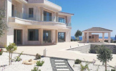 4 bed villa for sale in Chloraka