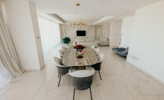 4 bedroom furnished penthouse to rent in Universal 4 bedroom furnished penthouse to rent in Universal