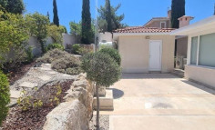 Luxury 5 bedrooms villa in Tala with sea views 