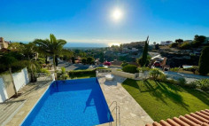 Luxury 5 bedrooms villa in Tala with sea views 
