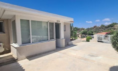Luxury 5 bedrooms villa in Tala with sea views 