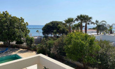 Luxury 3 bedroom apartment with swimming pool to rent in Agios Tychonas