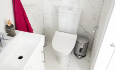 Top floor apt in a modern tower close to the american academy, Larnaca center 