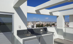 Top floor apt in a modern tower close to the american academy, Larnaca center 